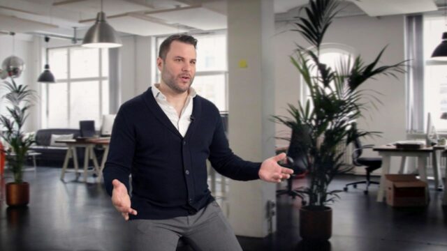 AV1 at ultra-low latency